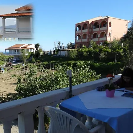 Vasiliki Comfort Apartments Vitaládes